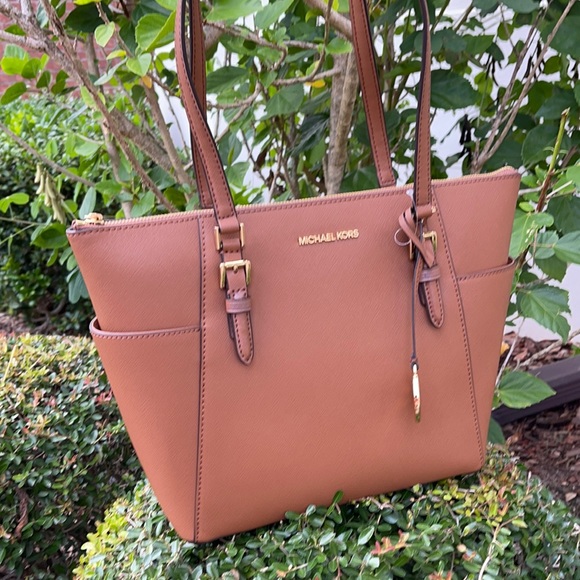 MICHAEL KORS CHARLOTTE LG TOP ZIP TOTE LUGGAGE - Picture 1 of 16